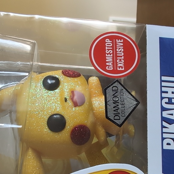 Pokemon Funko Pop Pikachu Glitter Diamond GameStop Exclusive #553 - Picture 2 of 8